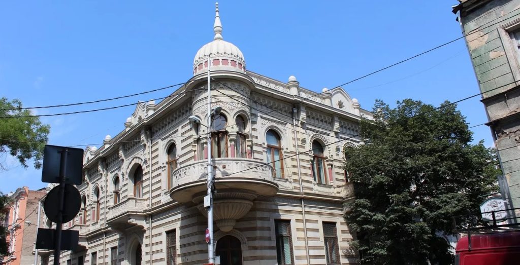 Mikhail Kalantarov’s building in Tbilisi, constructed in the Moorish style.